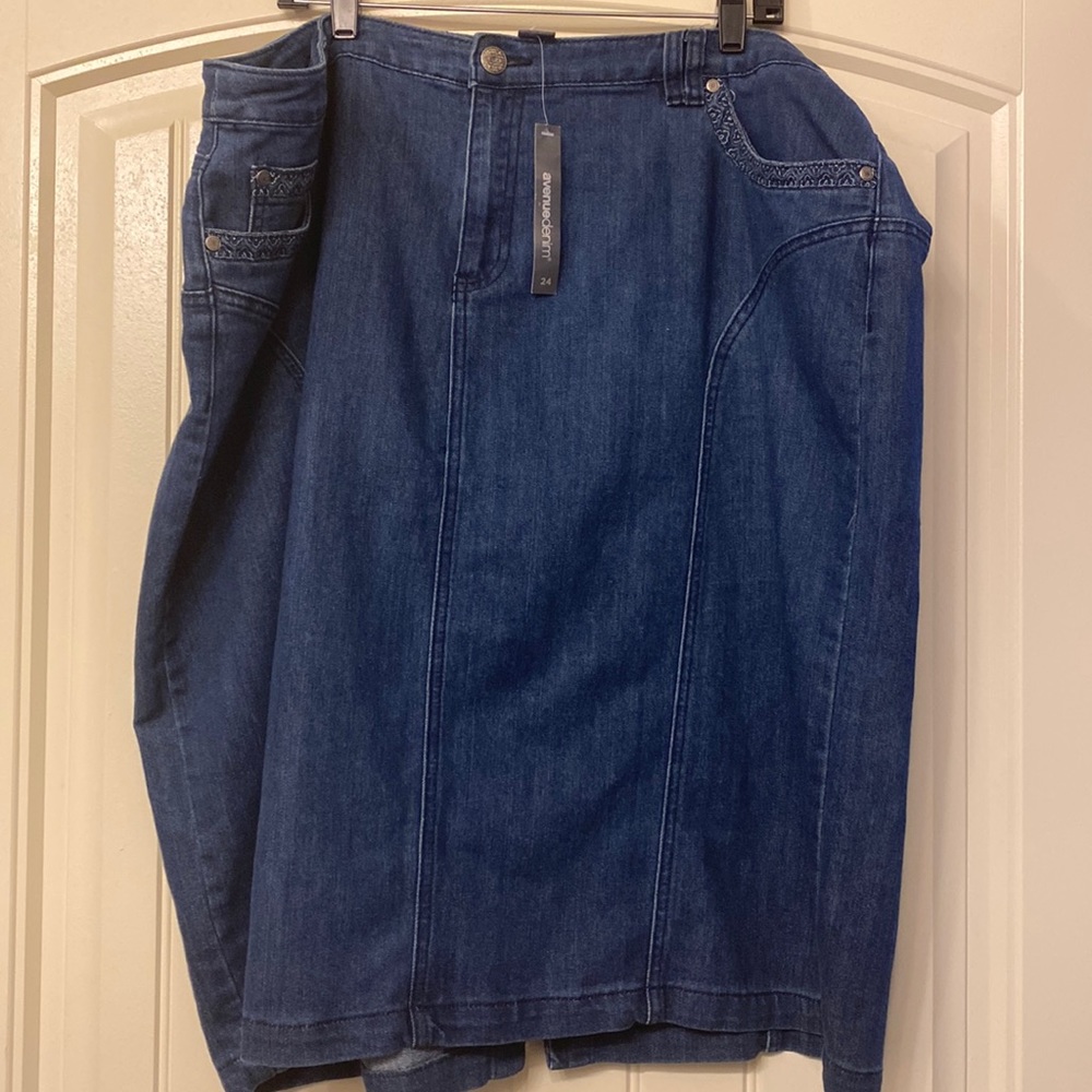 A line demon skirt
